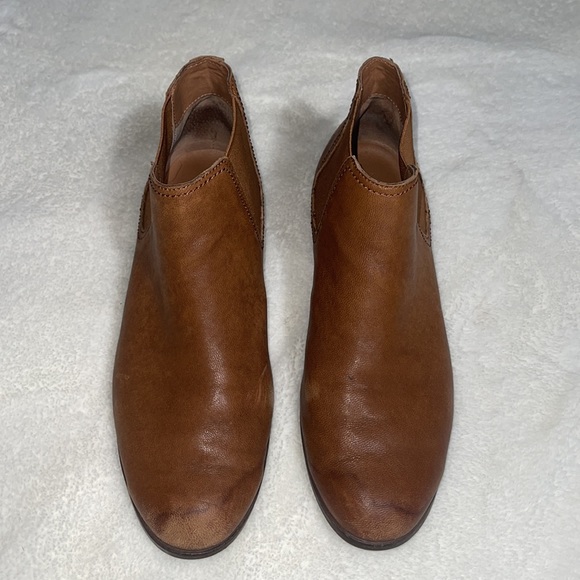 Frye Misty Chelsea Boot 9 - Picture 9 of 13